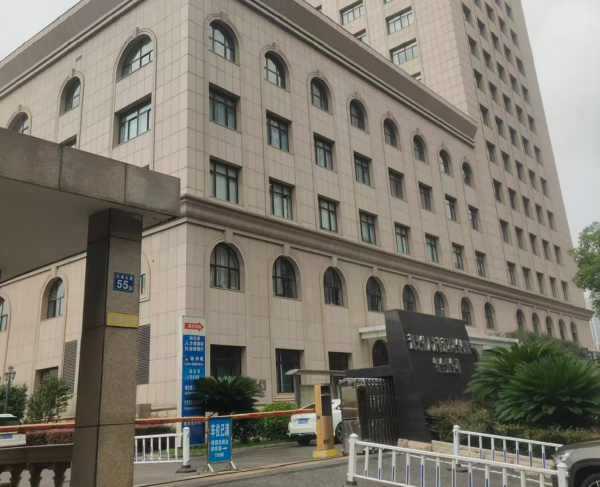 苍天有泪不轻弹，一度冤屈向谁诉：军旅作家、电力退休员工民声苦涩倾吐