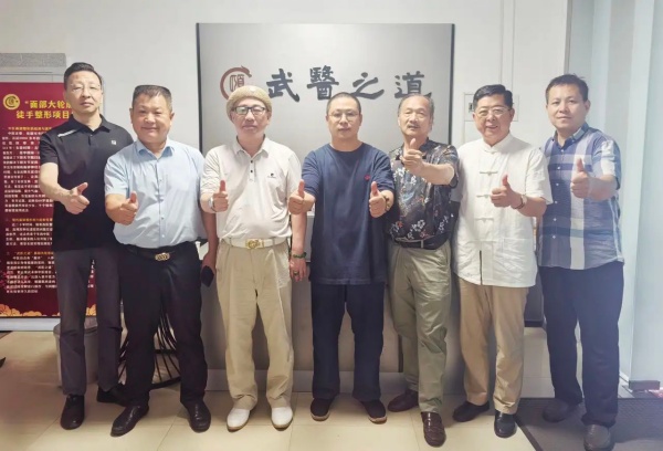 书画养心  武医健体——湖北楚商书画院与龍同道枕头文化馆达成跨界合作